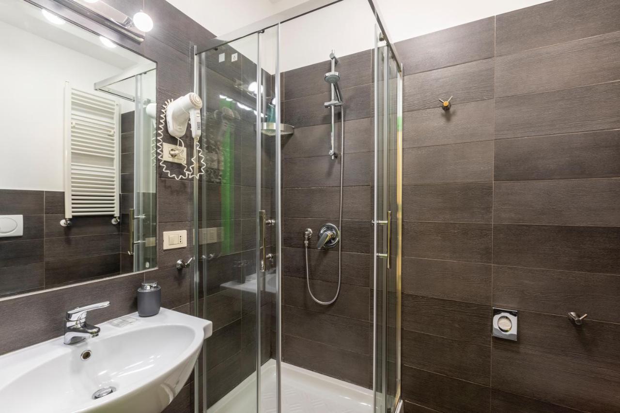 La Riviere Guesthouse Trastevere โรม ภายนอก รูปภาพ